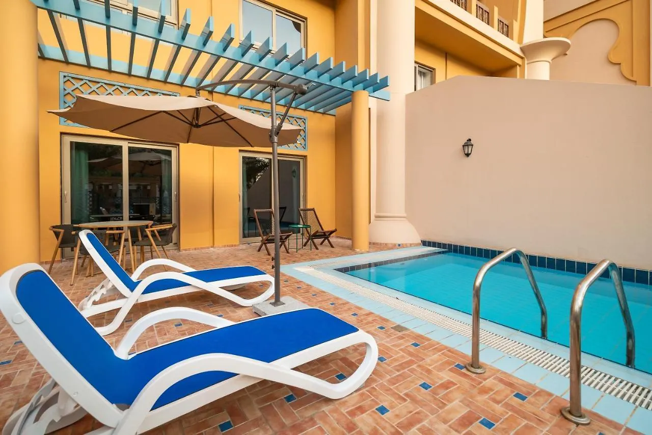Globalstay At Palm Jumeirah Beachfront Paradise With Pool And Gym Dubaï