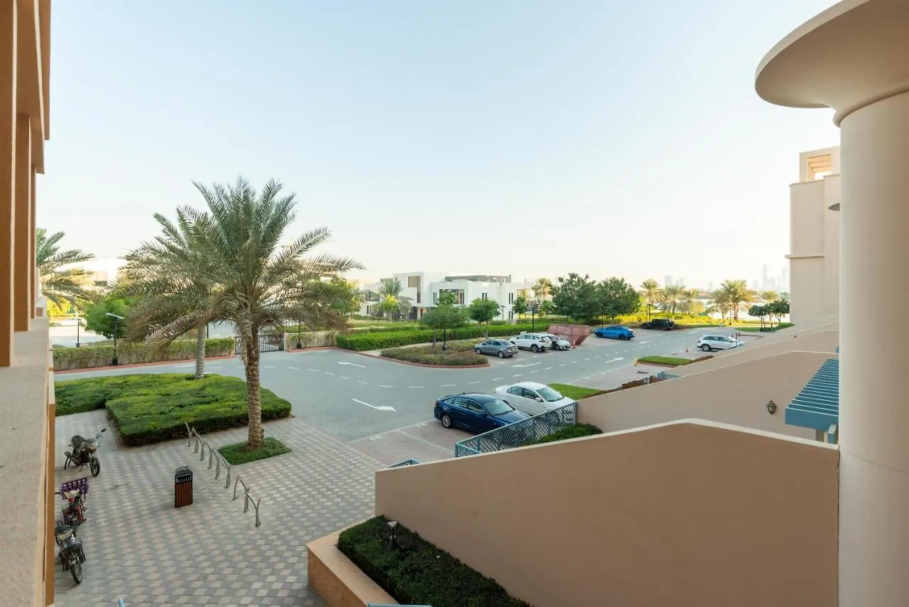 Globalstay At Palm Jumeirah Beachfront Paradise With Pool And Gym Dubaï