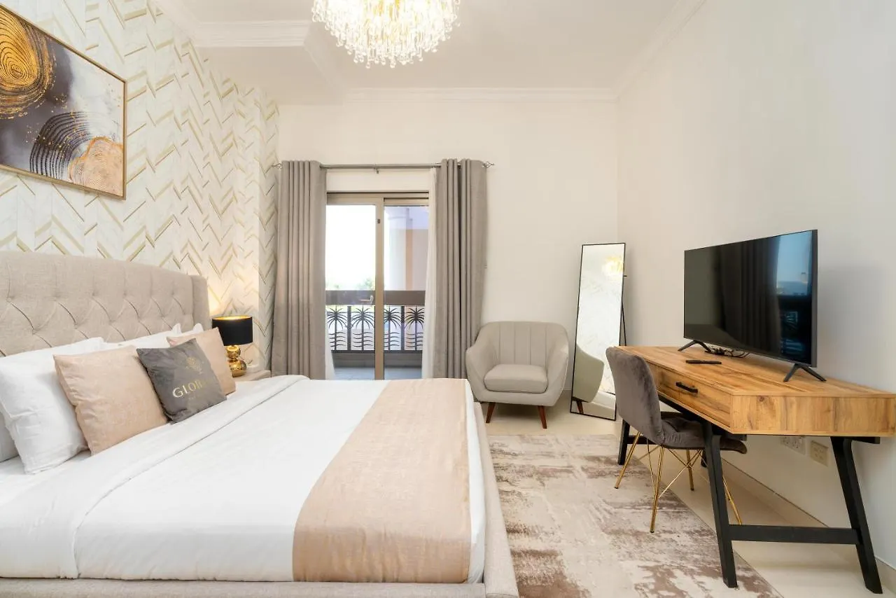 Globalstay At Palm Jumeirah Beachfront Paradise With Pool And Gym Dubaï