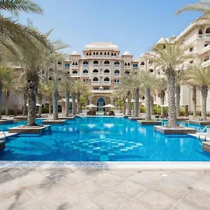 Palm Jumeirah Grandeur Residences, Private Pool & Apartment