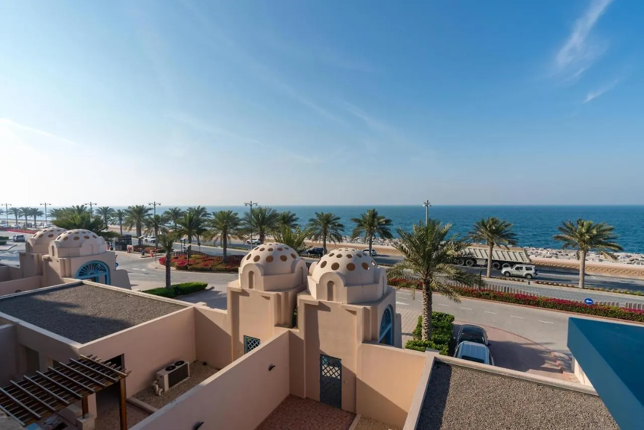 דובאי Globalstay At Palm Jumeirah Beachfront Paradise With Pool And Gym דירה